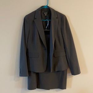 Nine West suit combo - jacket and pencil skirt